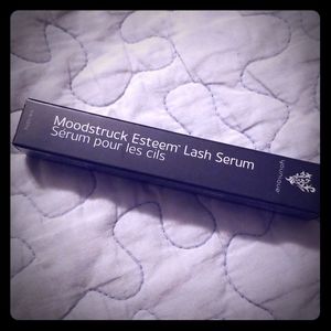 Younique Moodsteuck Lash Serum